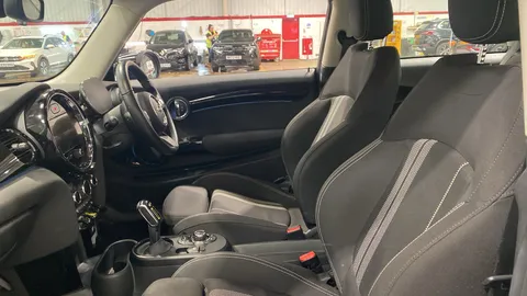 MINI HATCHBACK 135kW Cooper S Level 1 33kWh Auto