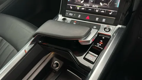 AUDI E-TRON 230kW 50 Quattro 71kWh Technik Auto