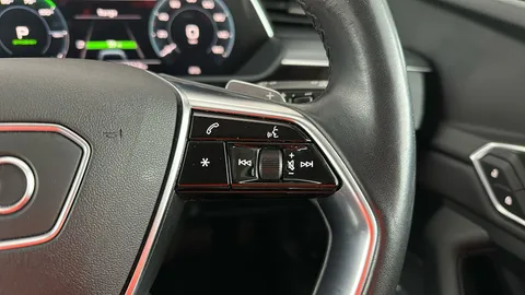 AUDI E-TRON 230kW 50 Quattro 71kWh Technik Auto