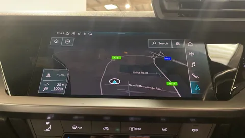 AUDI A3 30 TFSI Technik