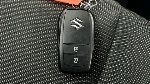 SUZUKI SWACE 1.8 Hybrid Motion CVT