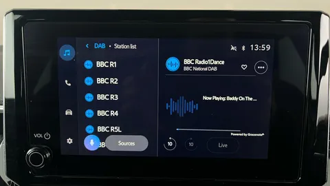 SUZUKI SWACE 1.8 Hybrid Motion CVT