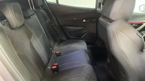 PEUGEOT 2008 100kW GT Premium 50kWh Auto