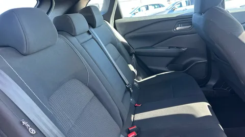 NISSAN QASHQAI 1.3 DiG-T MH Acenta Premium