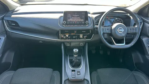 NISSAN QASHQAI 1.3 DiG-T MH Acenta Premium