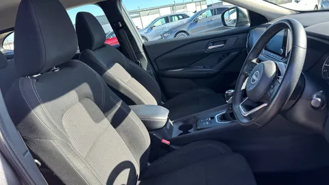 NISSAN QASHQAI 1.3 DiG-T MH Acenta Premium