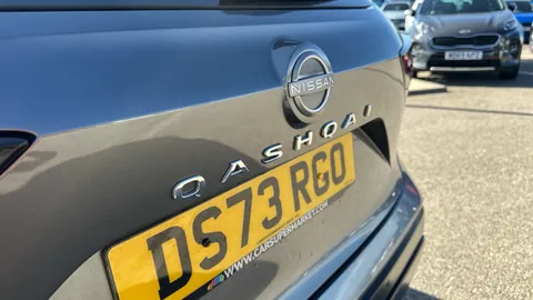 NISSAN QASHQAI 1.3 DiG-T MH Acenta Premium