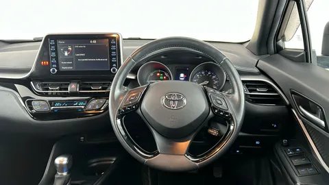 TOYOTA C-HR 1.8 Hybrid Icon CVT