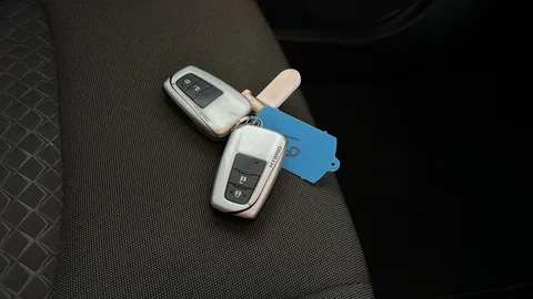 TOYOTA C-HR 1.8 Hybrid Icon CVT