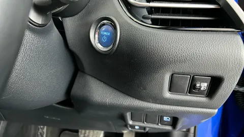 TOYOTA C-HR 1.8 Hybrid Icon CVT