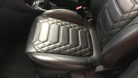 FORD PUMA 1.0 EcoBoost Hybrid mHEV ST-Line Vignale