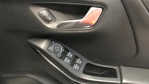 FORD PUMA 1.0 EcoBoost Hybrid mHEV ST-Line Vignale