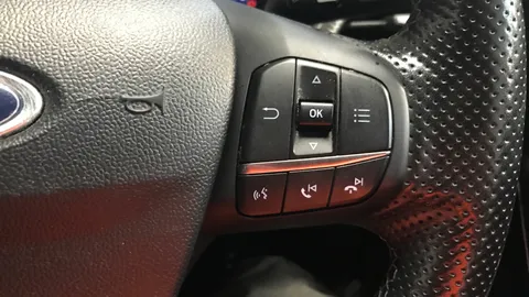 FORD PUMA 1.0 EcoBoost Hybrid mHEV ST-Line Vignale