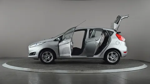 FORD FIESTA 1.6 Zetec Powershift