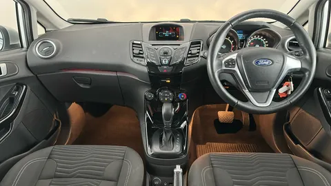 FORD FIESTA 1.6 Zetec Powershift