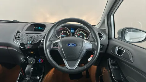 FORD FIESTA 1.6 Zetec Powershift