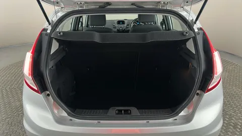 FORD FIESTA 1.6 Zetec Powershift