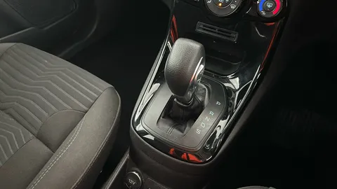FORD FIESTA 1.6 Zetec Powershift