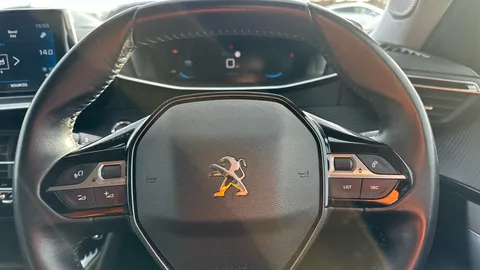 Peugeot 2008 1.2 PureTech Allure