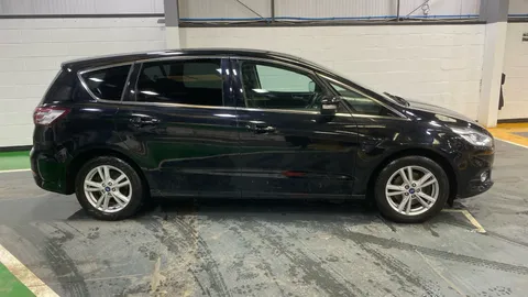 Ford S-Max 1.5 EcoBoost Titanium