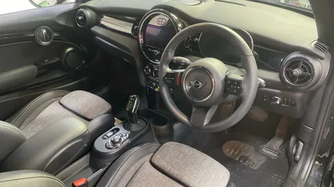 MINI HATCHBACK 135kW Cooper S Level 2 33kWh Auto