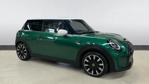 MINI HATCHBACK 135kW Cooper S Level 3 33kWh Auto