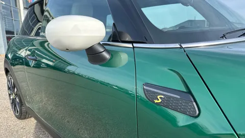 MINI HATCHBACK 135kW Cooper S Level 3 33kWh Auto