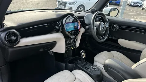 MINI HATCHBACK 135kW Cooper S Level 3 33kWh Auto