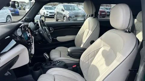 MINI HATCHBACK 135kW Cooper S Level 3 33kWh Auto