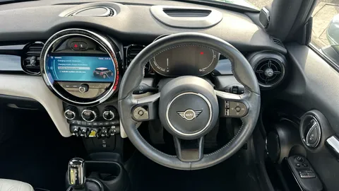 MINI HATCHBACK 135kW Cooper S Level 3 33kWh Auto