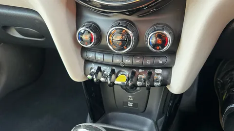 MINI HATCHBACK 135kW Cooper S Level 3 33kWh Auto