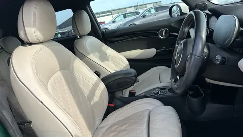 MINI HATCHBACK 135kW Cooper S Level 3 33kWh Auto