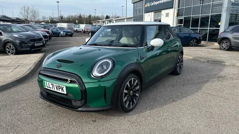 MINI HATCHBACK 135kW Cooper S Level 3 33kWh Auto