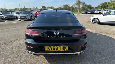 Volkswagen Arteon 2.0 TSI R-Line DSG