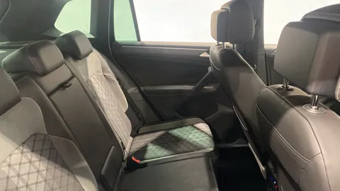 Volkswagen Tiguan 2.0 TDI R-Line 5dr DSG