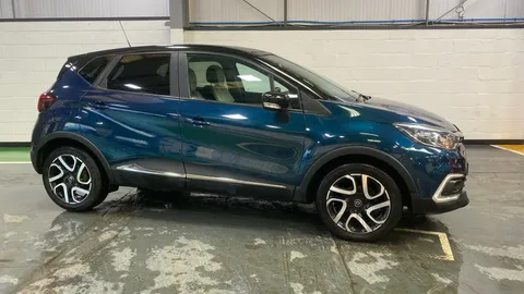 RENAULT CAPTUR 0.9 TCE 90 Iconic 5dr