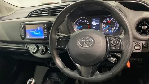 Toyota Yaris 1.5 VVT-i Icon Tech