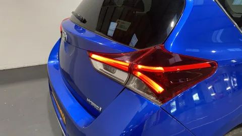 Toyota Auris 1.8 Hybrid Design TSS 5dr CVT [Nav]