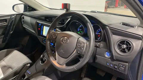 Toyota Auris 1.8 Hybrid Design TSS 5dr CVT [Nav]