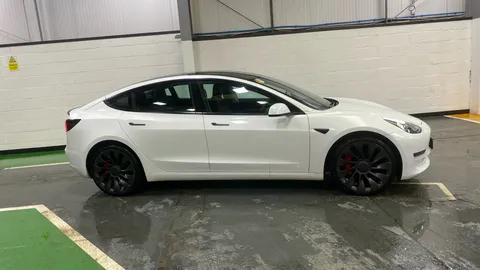 Tesla                     Model 3 Performance AWD [Performance Upgrade] Auto