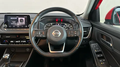 Nissan Qashqai 1.3 DiG-T MH Acenta Premium