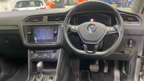 Volkswagen Tiguan 2.0 BiTDi 240 4Motion SEL 5dr DSG