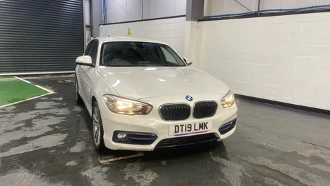 BMW 1 Series 118i [1.5] Sport [Nav/Servotronic] Step Auto