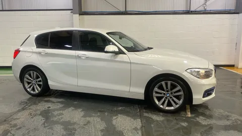 BMW 1 Series 118i [1.5] Sport [Nav/Servotronic] Step Auto