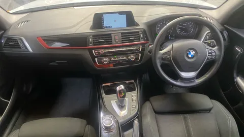 BMW 1 Series 118i [1.5] Sport [Nav/Servotronic] Step Auto