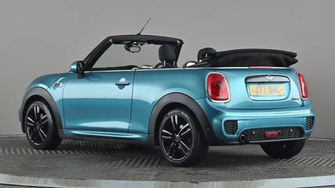 MINI CONVERTIBLE 1.5 Cooper [JCWSport Pack]