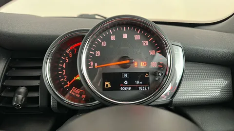 MINI CONVERTIBLE 1.5 Cooper [JCWSport Pack]