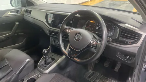 Volkswagen Polo 1.0 75 SE