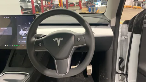 Tesla                     Model Y RWD 5dr Auto
