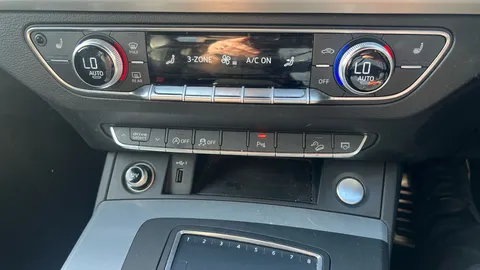 Audi Q5 2.0 TDI Quattro S Line S Tronic [Tech Pack]